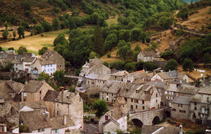 Le Pont de Montvert, par le col du Sapet.